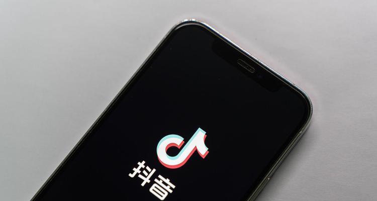 抖音直播化妆品禁忌大揭秘（敏感词汇解析）